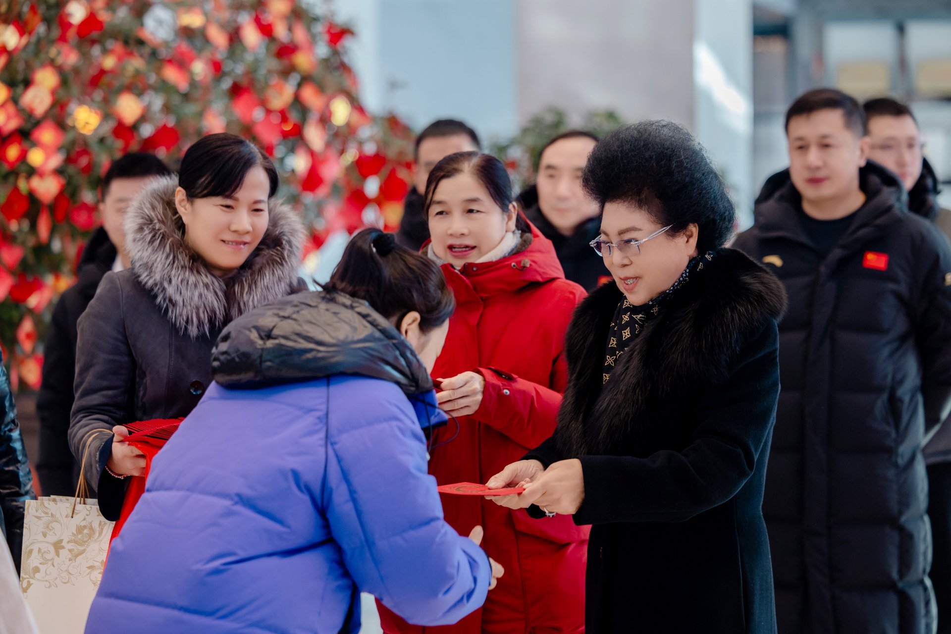 公开信息按发布时间滚动